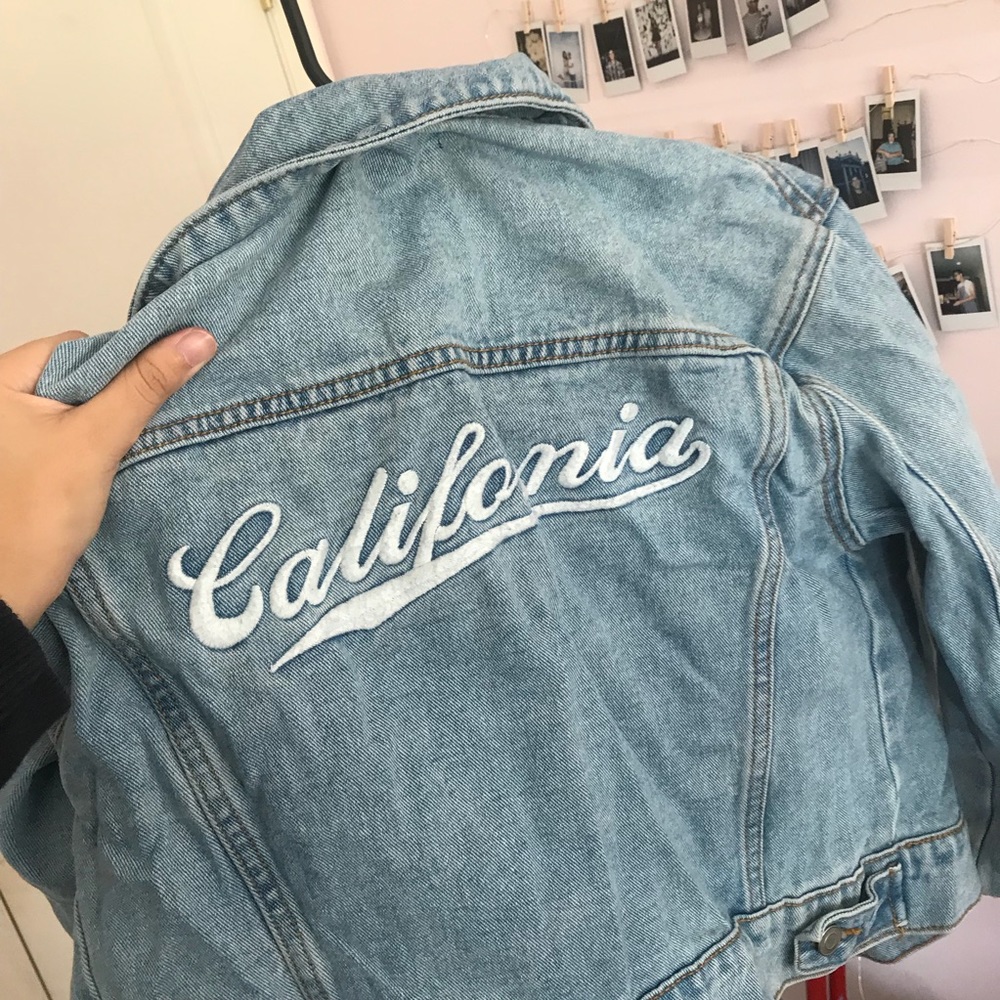 California denim jacket 🍒